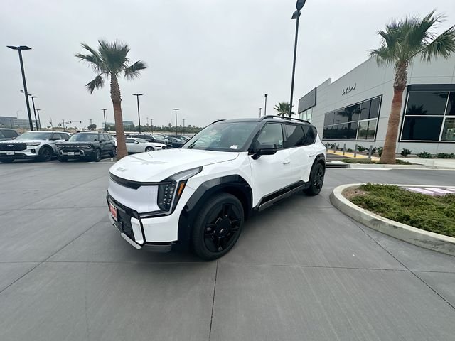 New 2026 Glacial White Pearl / Black Ro Kia GT-Line AWD image 3