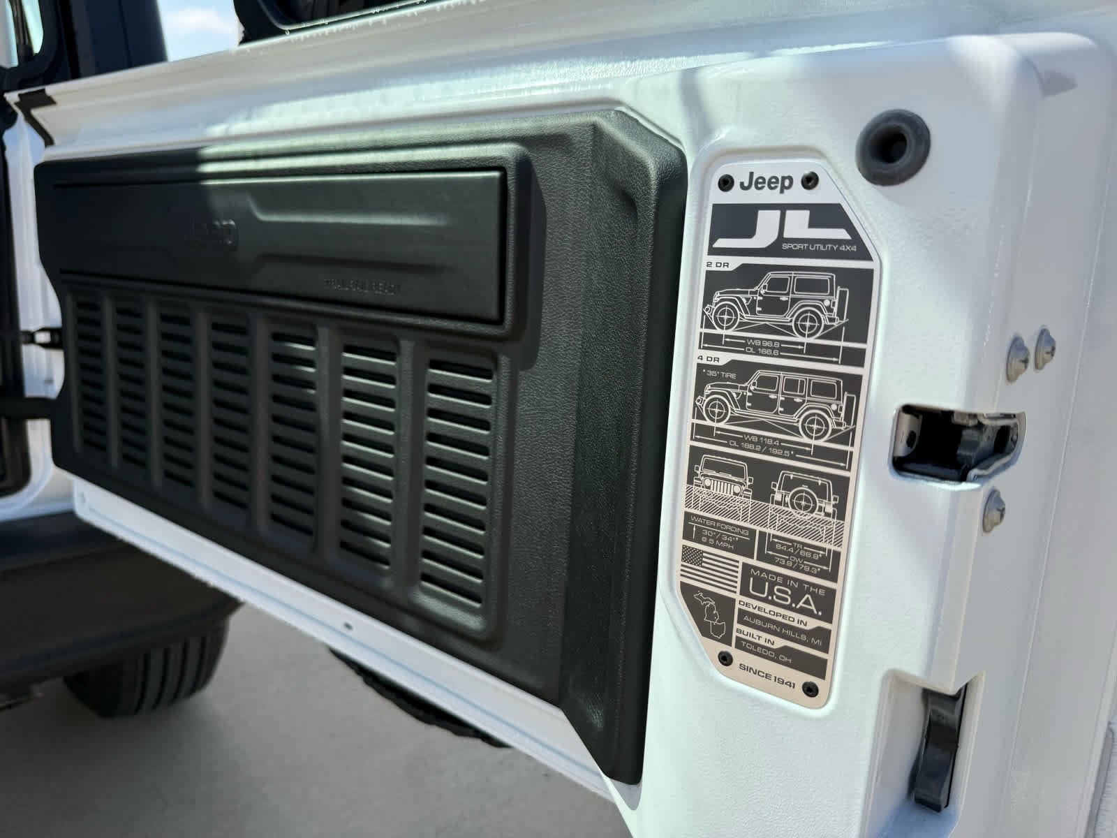 New 2026 Bright White Clearcoat Jeep Sport image 16