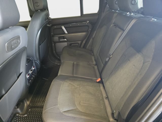 Used 2022 Black Land Rover  image 16