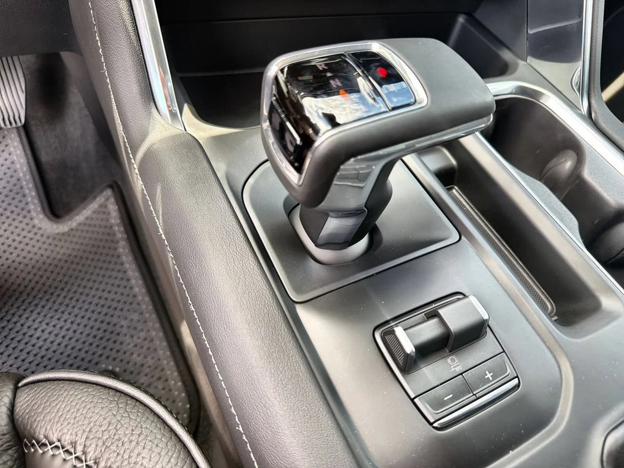 2026 GMC Sierra 1500 Denali - Photo 14