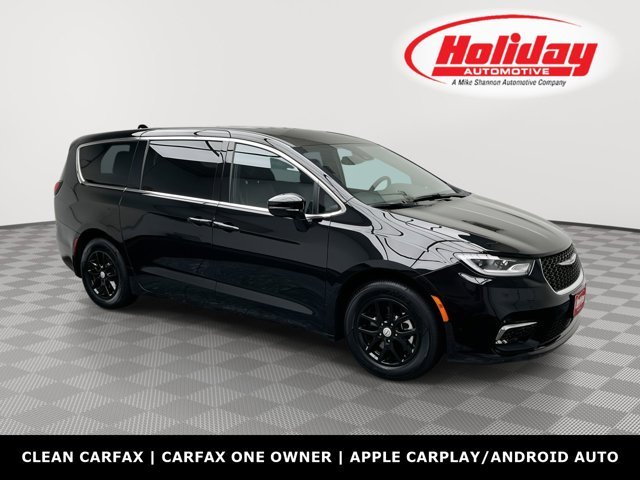 2025 Chrysler Pacifica Select's photo