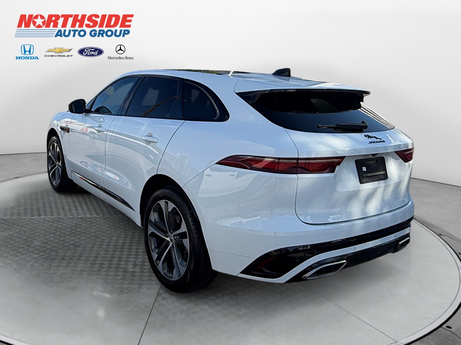 Used 2024 Fuji White Jaguar R-Dynamic S image 5