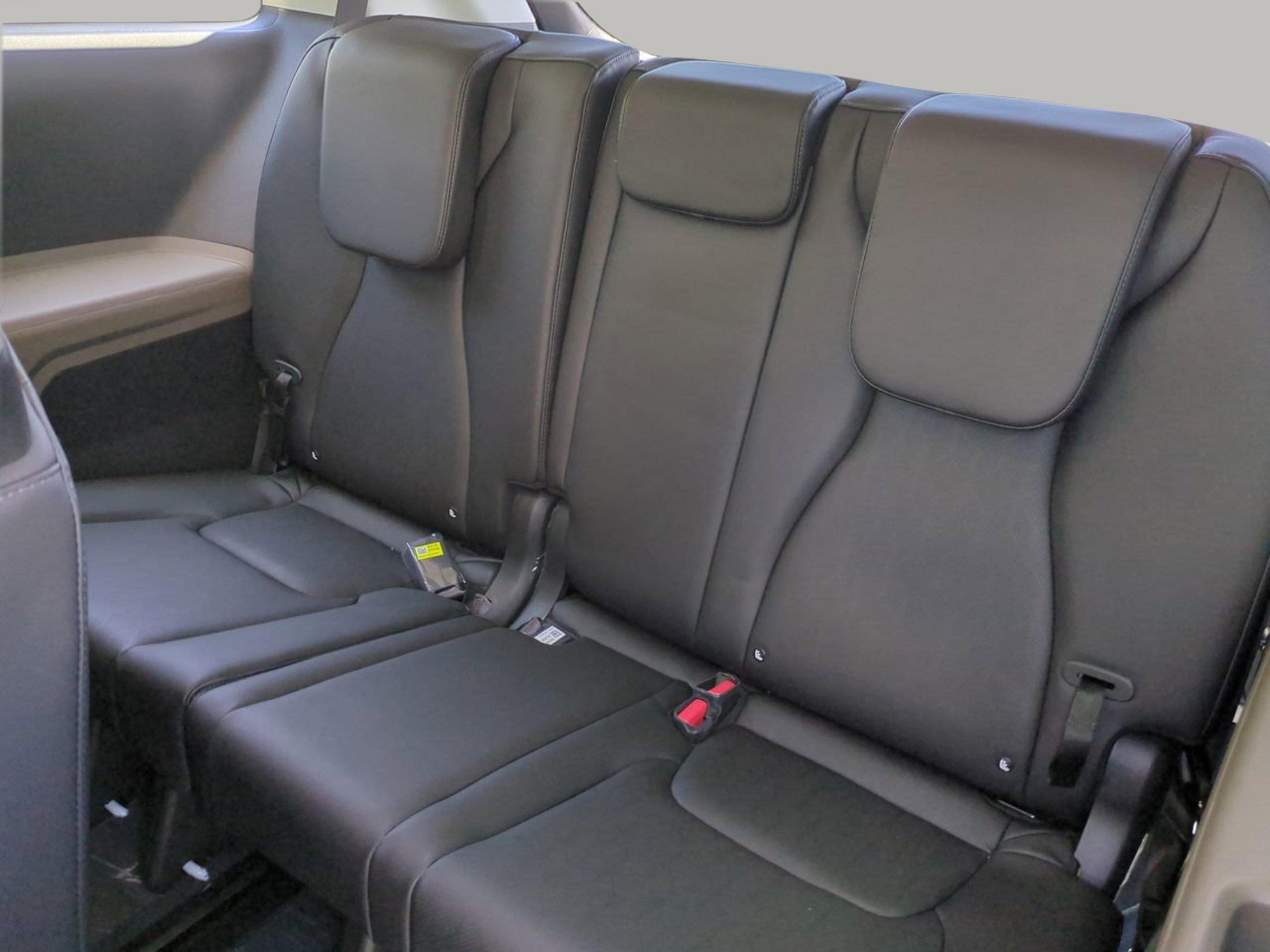 Certified Used 2026 Snow White Pearl Kia LXS image 17