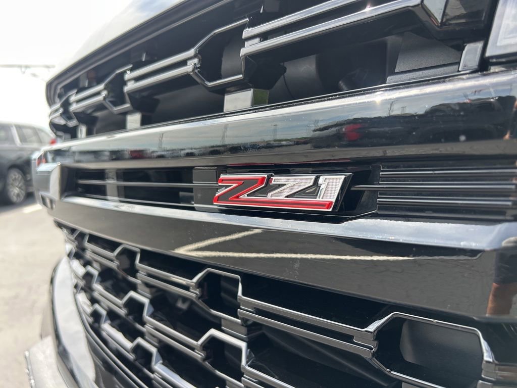 Used 2024 Black Chevrolet Z71 image 10