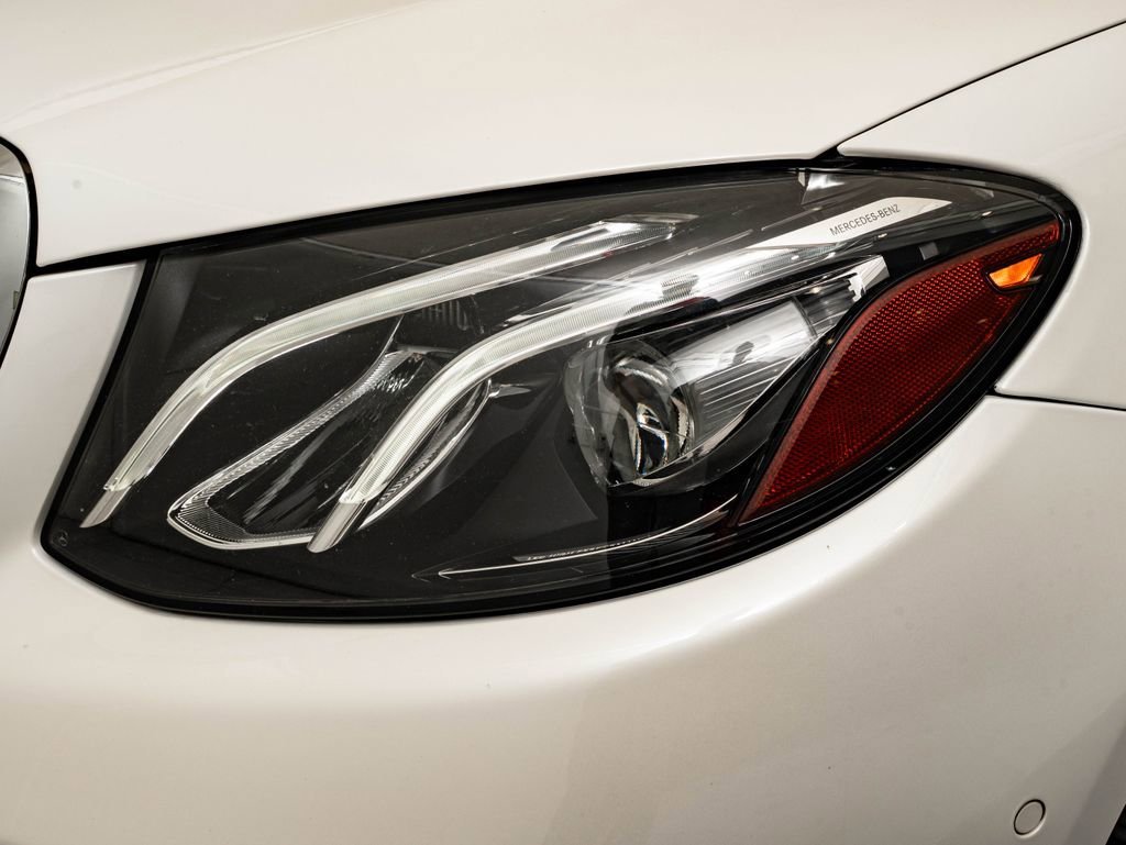 Used 2018 White Mercedes-Benz E 400 Wagon image 15