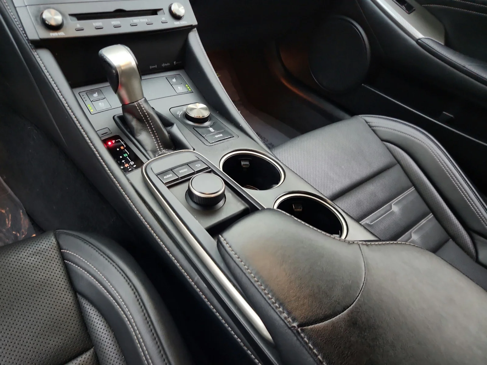 Used 2016 Ultra White Lexus CLOTH image 22