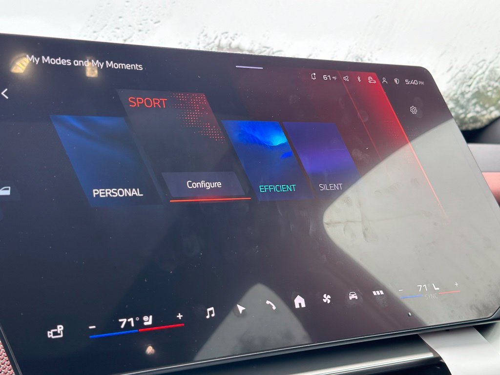 New 2027 Ocean Wave Blue Metallic BMW 50 xDrive image 39