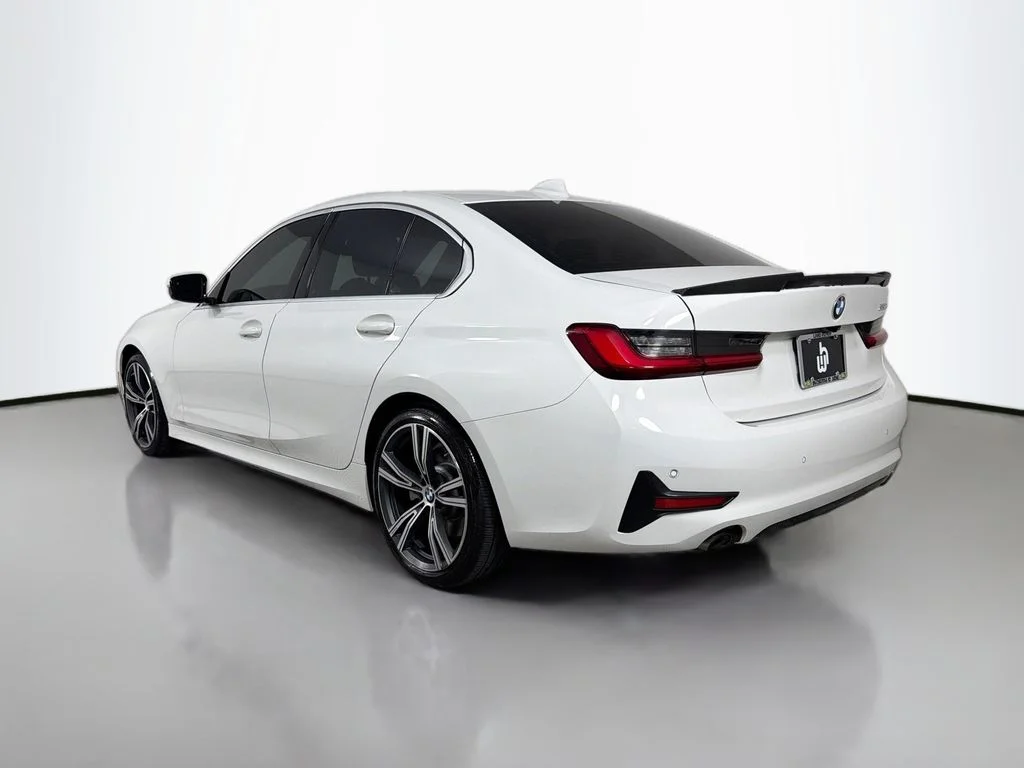 Used 2020 Alpine White BMW 330i image 7