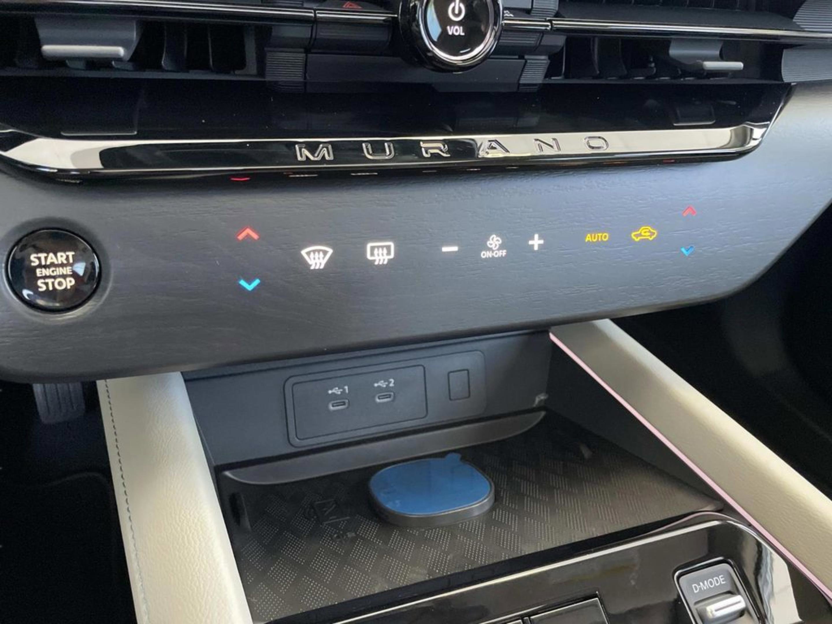 New 2026 Everest White Pearl TriCoat / Super Black Two-tone Nissan Platinum image 24