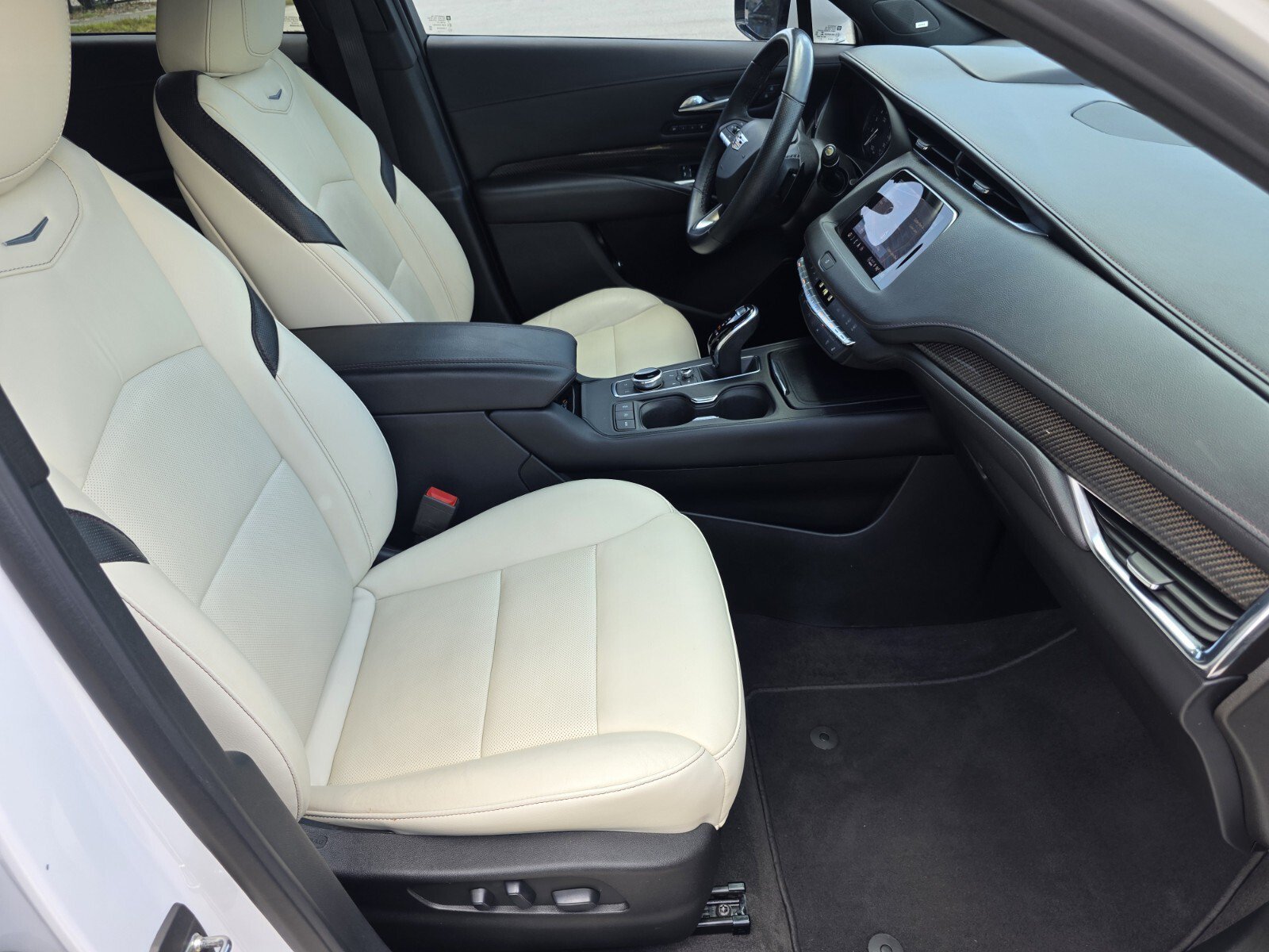 Used 2022 Crystal White Tricoat Cadillac FWD Sport image 3