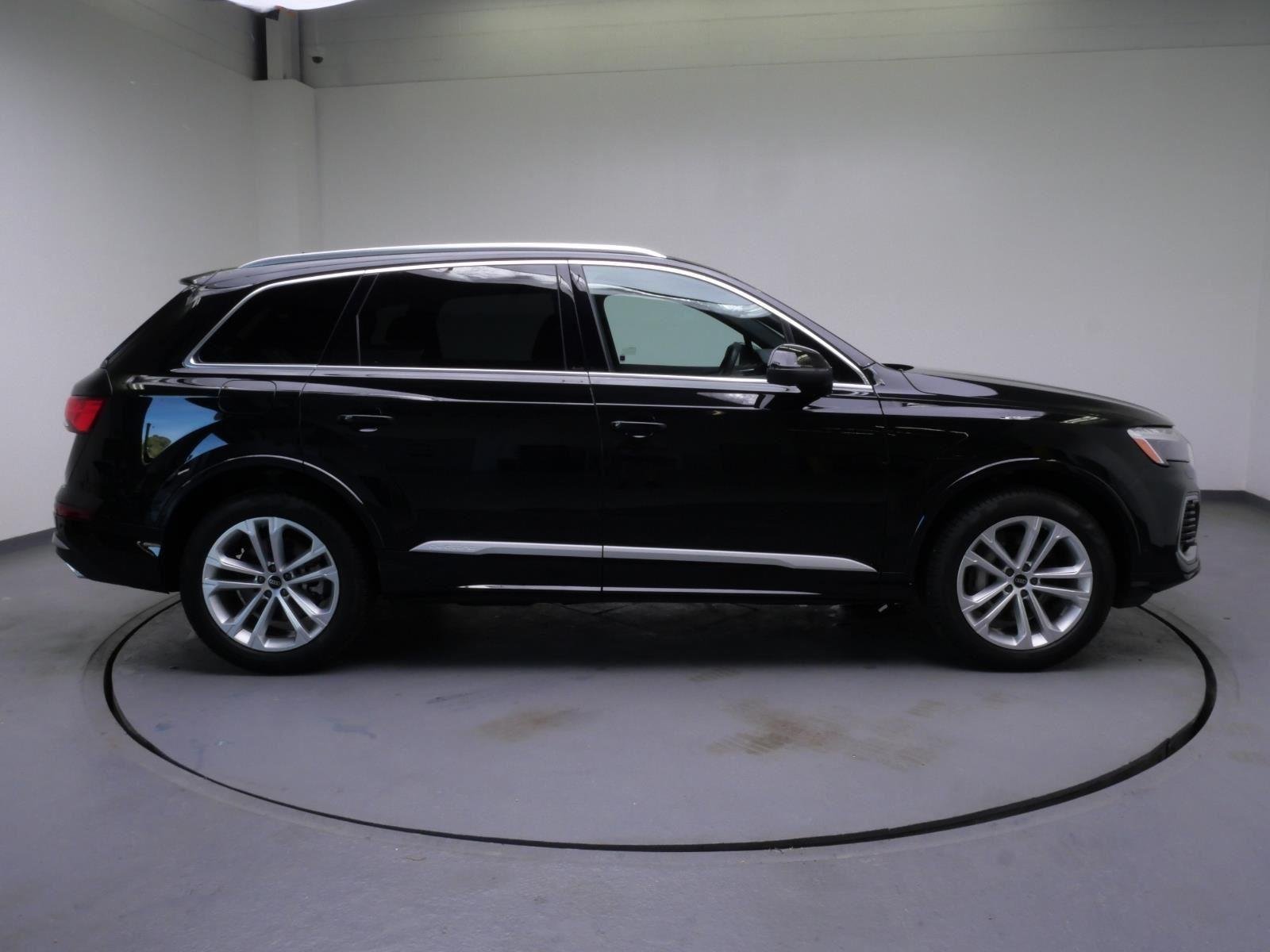 Used 2025 Mythos Black Metallic Audi Premium image 6