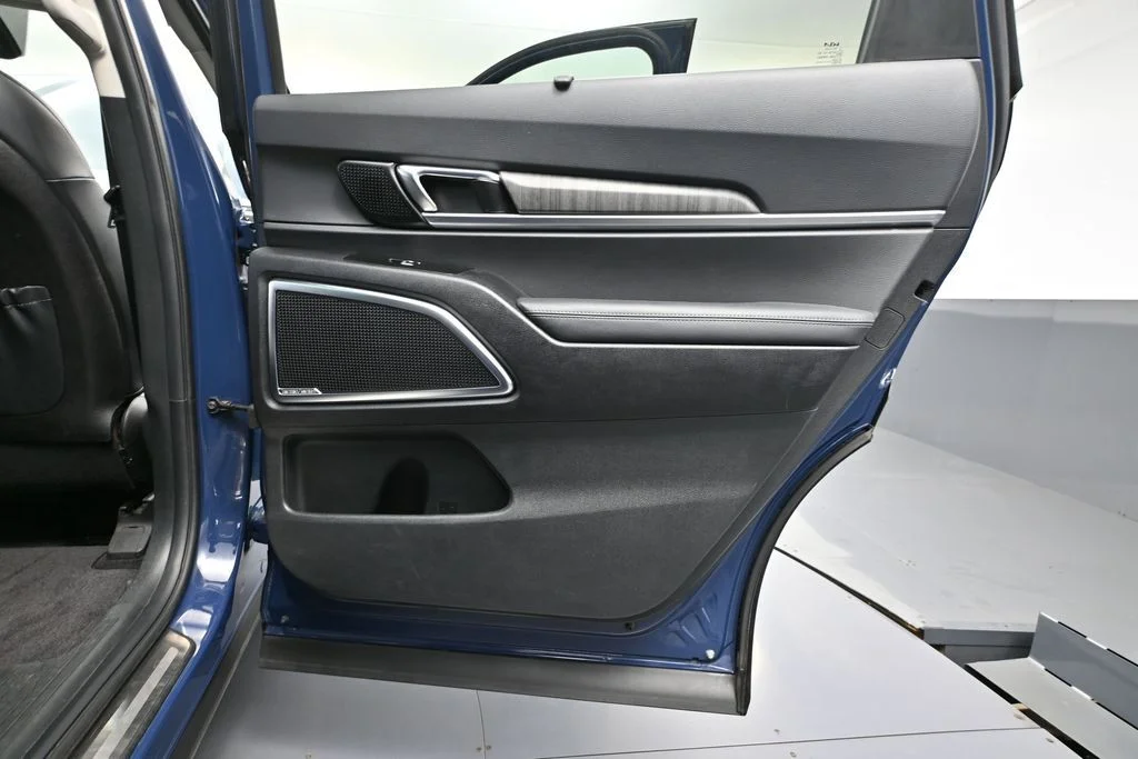 Used 2023 Blue Kia SX-Prestige image 40