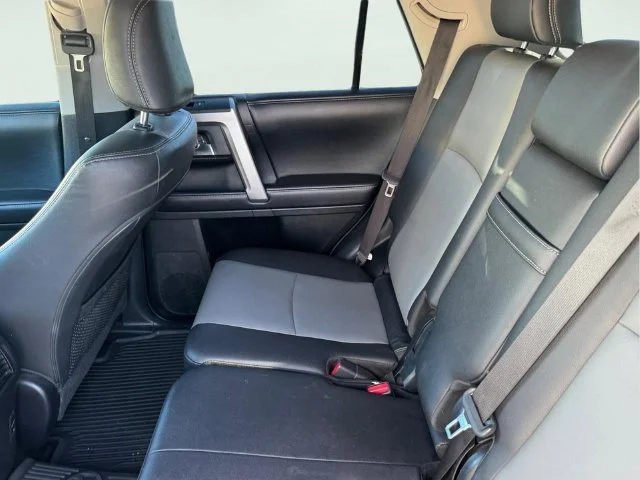 Used 2019 White Toyota SR5 Premium image 11
