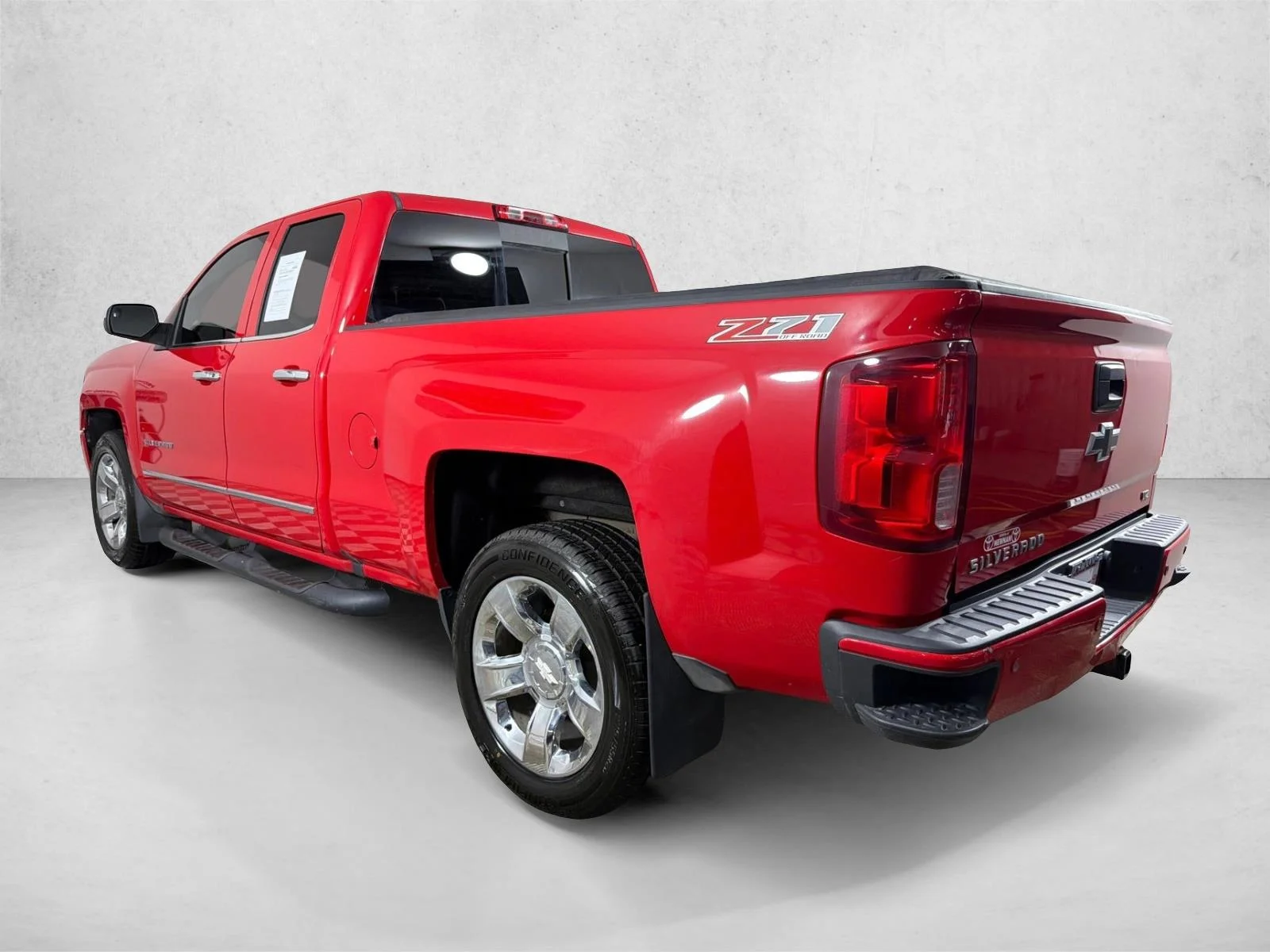 Used 2016 Blue Chevrolet LTZ image 6