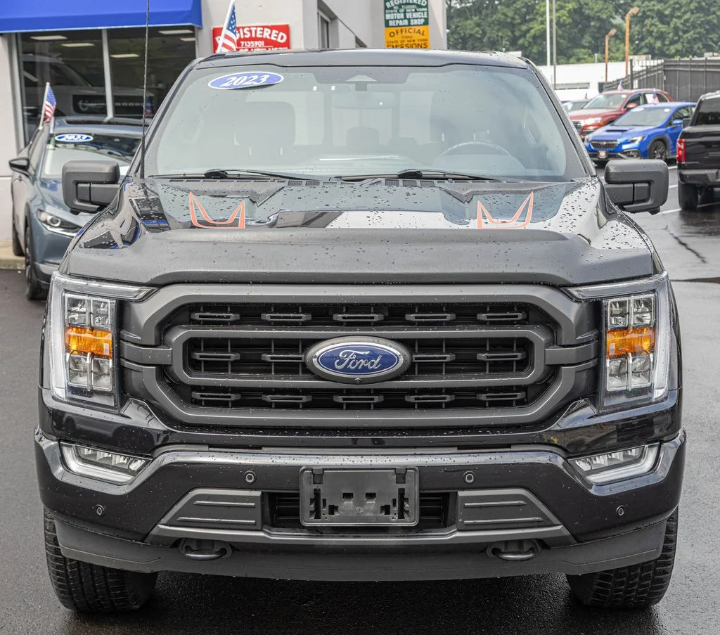 Used 2023 Black Ford XLT image 8