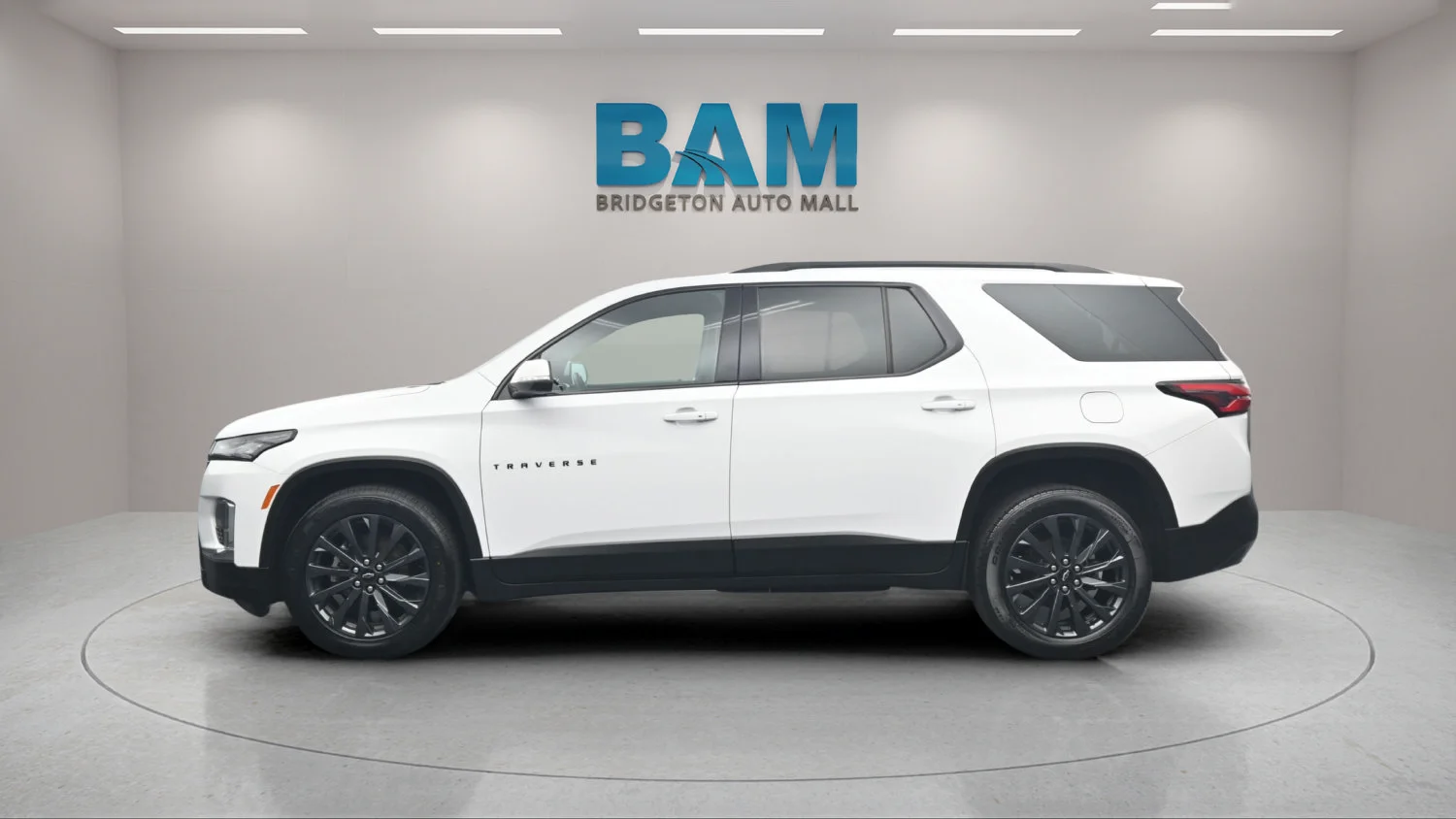 Used 2023 SUMMIT WHITE Chevrolet RS image 3