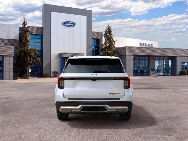 New 2027 Star White Metallic Tri-Coat Ford Tremor® image 7