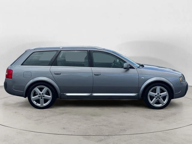 Used 2004 Gray Audi 4.2 image 6