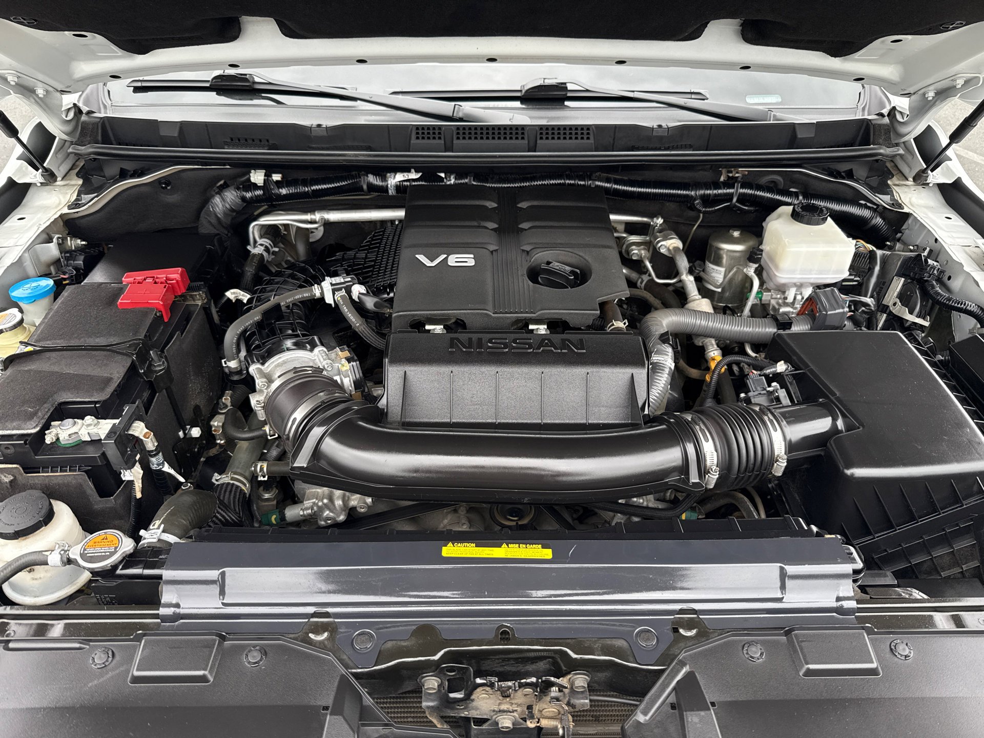 Used 2023 Glacier White Nissan SV image 6