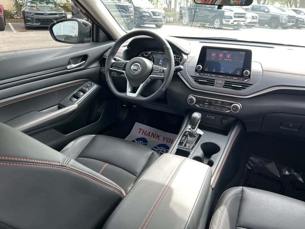 Used 2021 Orange Nissan 2.5 SR image 11