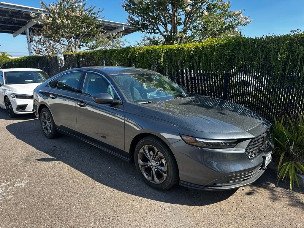 Used 2024  Honda EX image 10