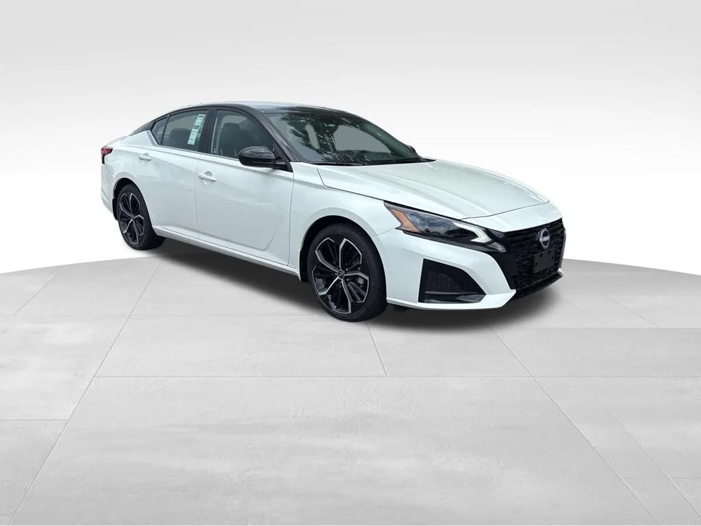 New 2026 Pearl White TriCoat / Super Black Two-tone Nissan SR image 7