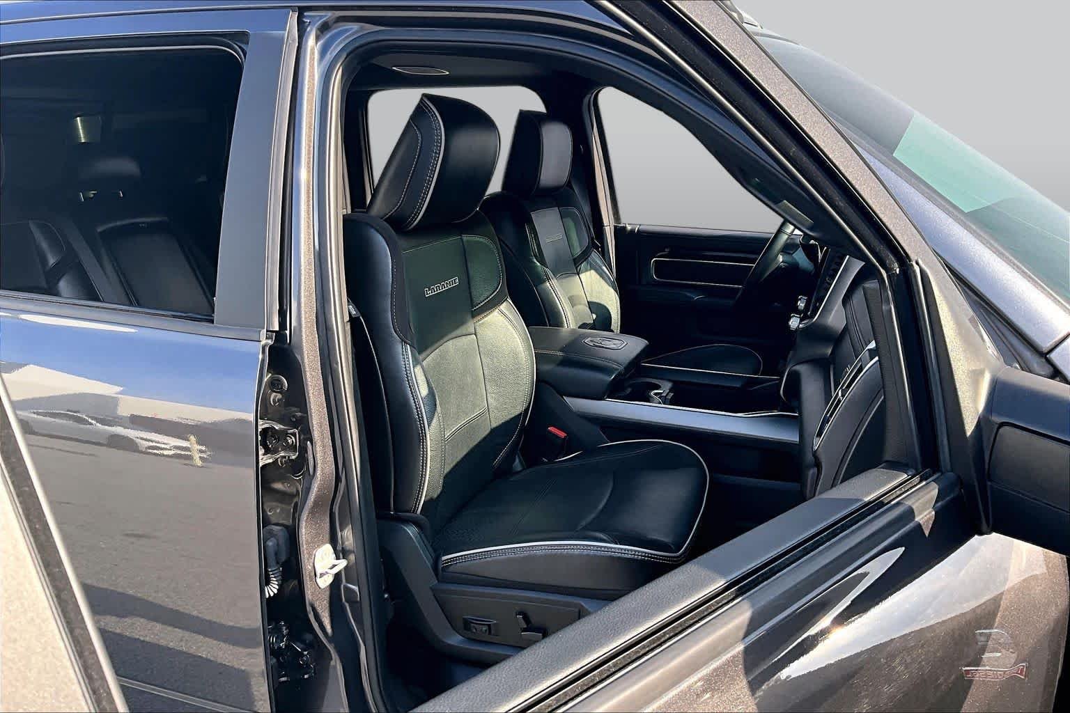 Used 2023 Granite Crystal Metallic Clearcoat Ram Laramie image 9
