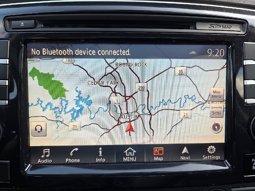 Used 2018 Black Nissan Platinum image 17