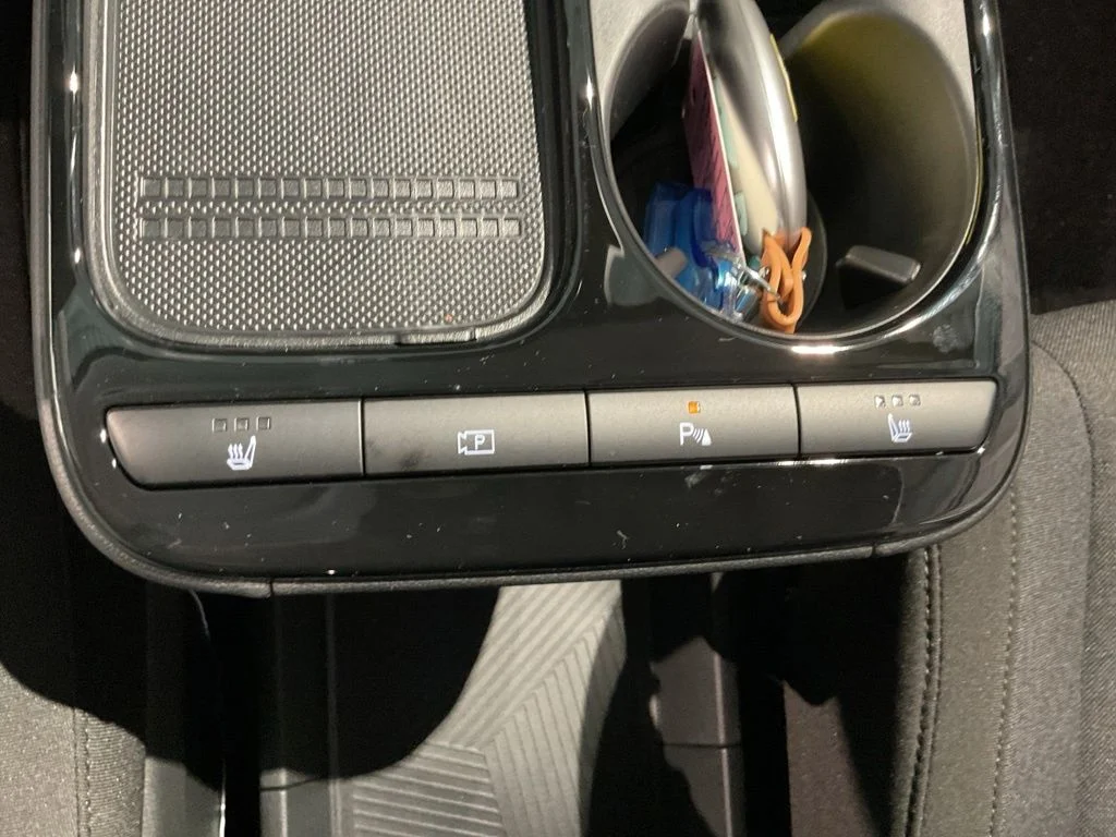 New 2027 Green Hyundai SE image 15