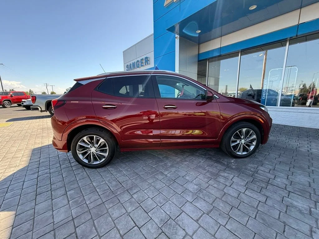 Used 2022 CINNABAR METALLIC Buick Select image 15