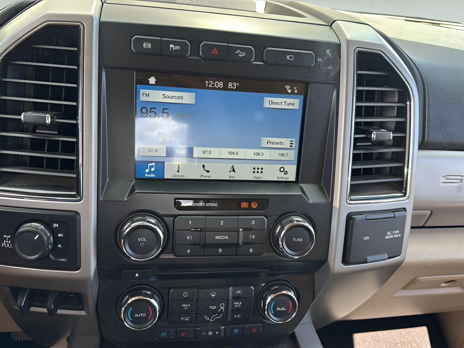 Used 2018 White Gold/Stone Gray Ford Lariat image 5
