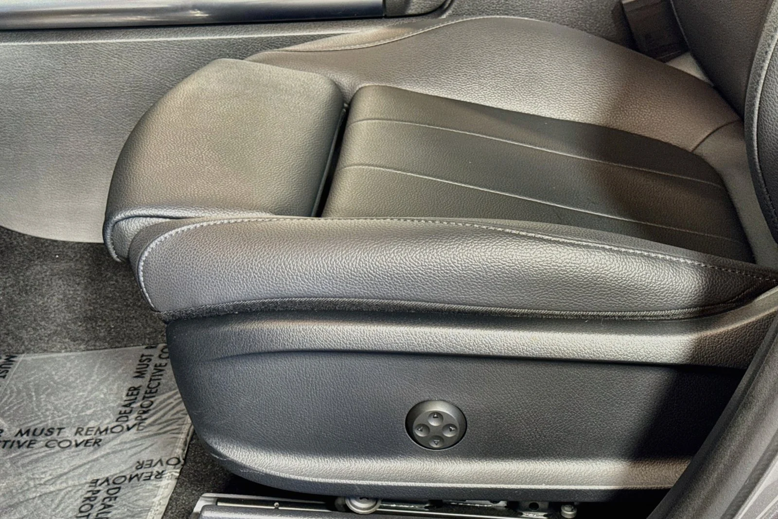 Used 2026 Mountain Grey Metallic Mercedes-Benz GLA 250 image 18