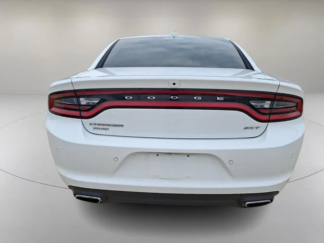 Used 2017 White Dodge SXT image 9