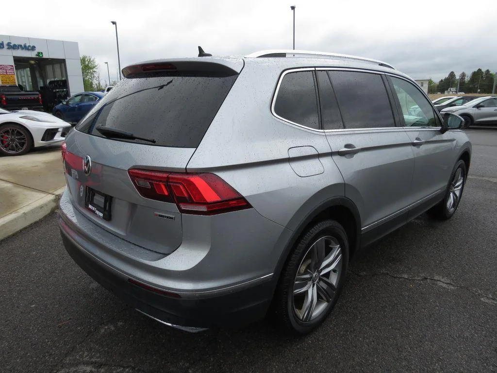 Used 2020 Silver Metallic Volkswagen 2.0T SEL image 7