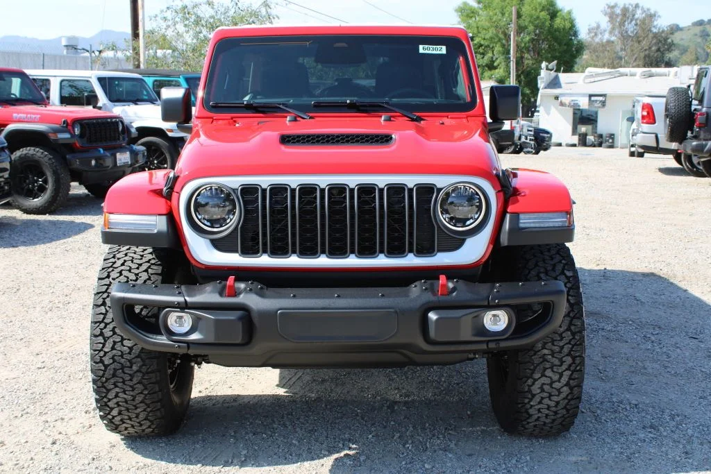 New 2026 Firecracker Red Clear-Coat Exterior Paint Jeep Rubicon image 2