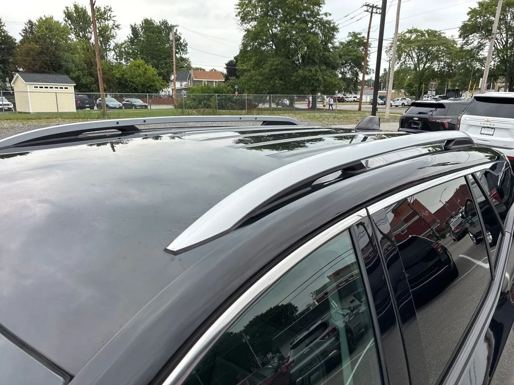 Used 2024 Black GMC SLT image 46