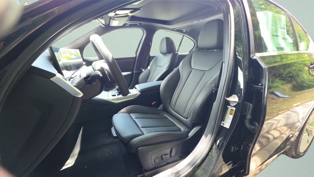 2026 BMW 3 Series 330i - Photo 10