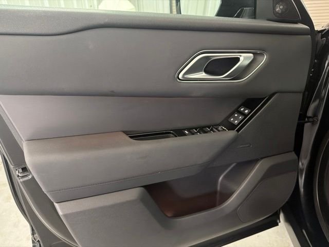 Certified Used 2025 Black Land Rover Dynamic SE image 8