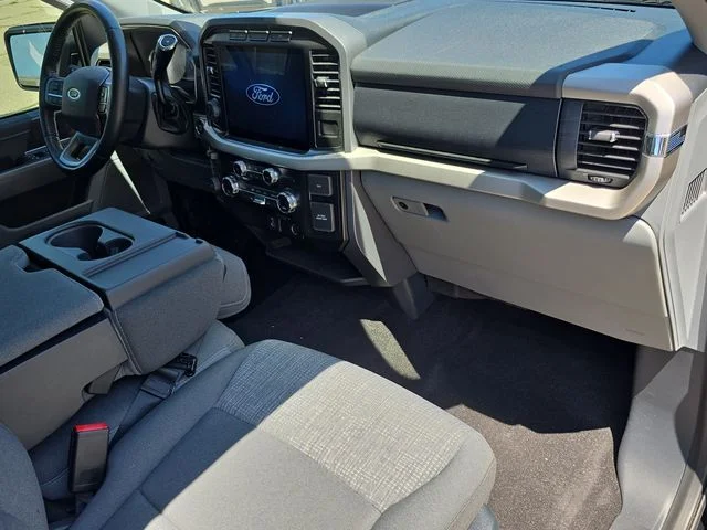 Used 2021 Agate Black Metallic Ford XLT image 39