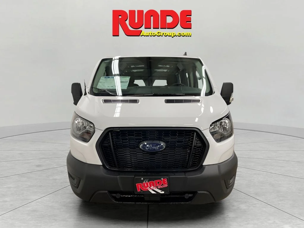 Used 2024 Oxford White Ford Base w/9,950 lb. GVWR image 8