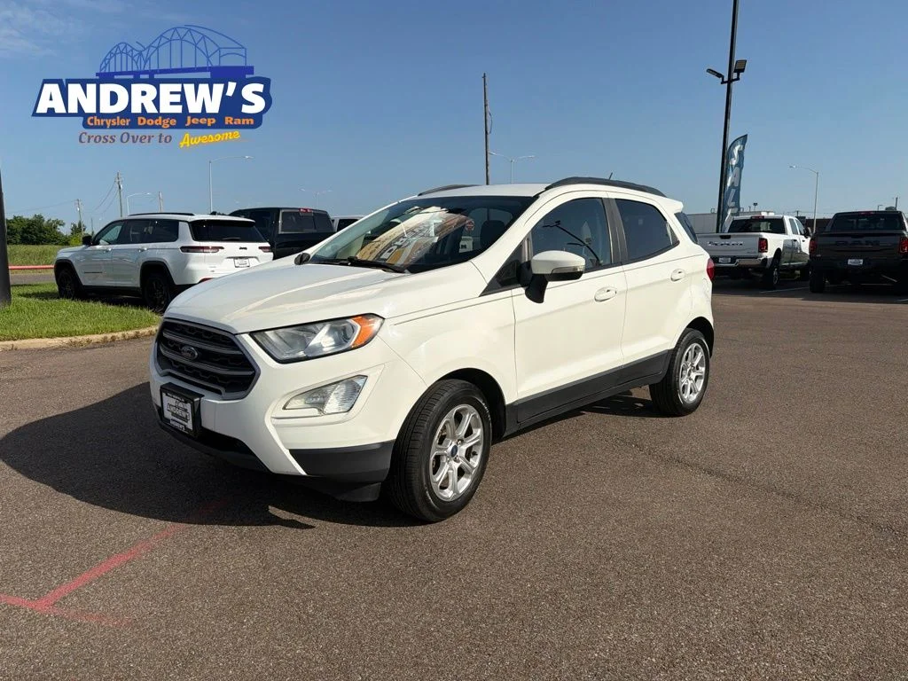 Used 2020 White Ford SE image 1