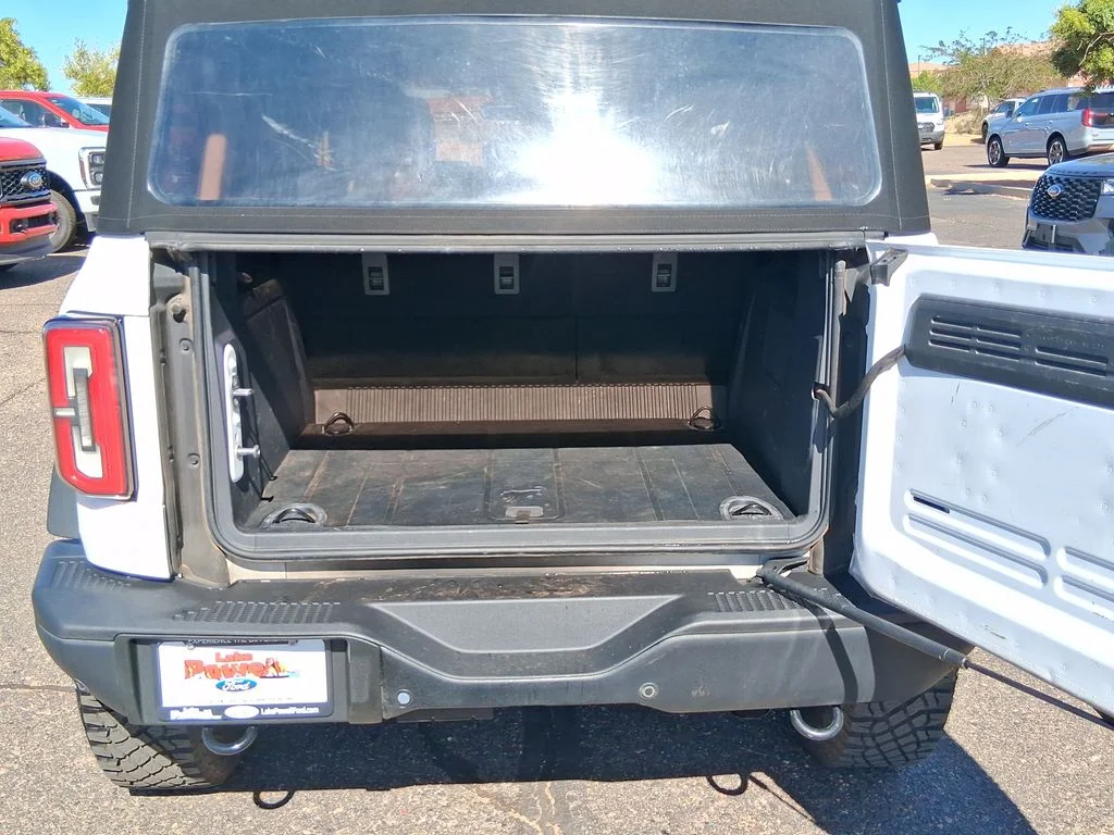 Used 2024 Oxford White Ford Badlands image 22