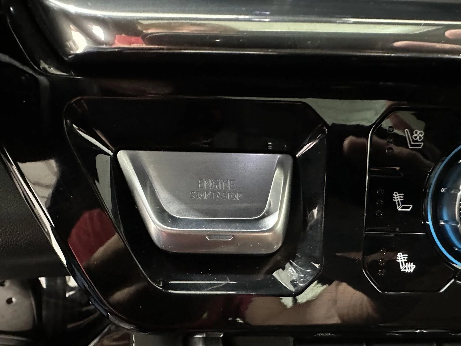 Used 2024 Summit White GMC Denali Ultimate image 16