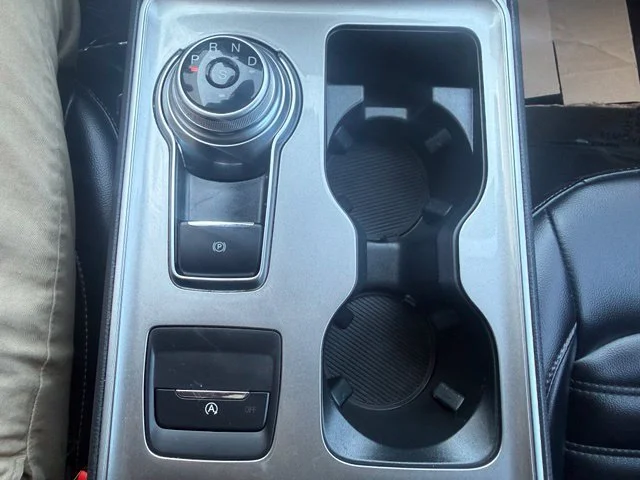 Used 2024 Blue Ford SEL image 18