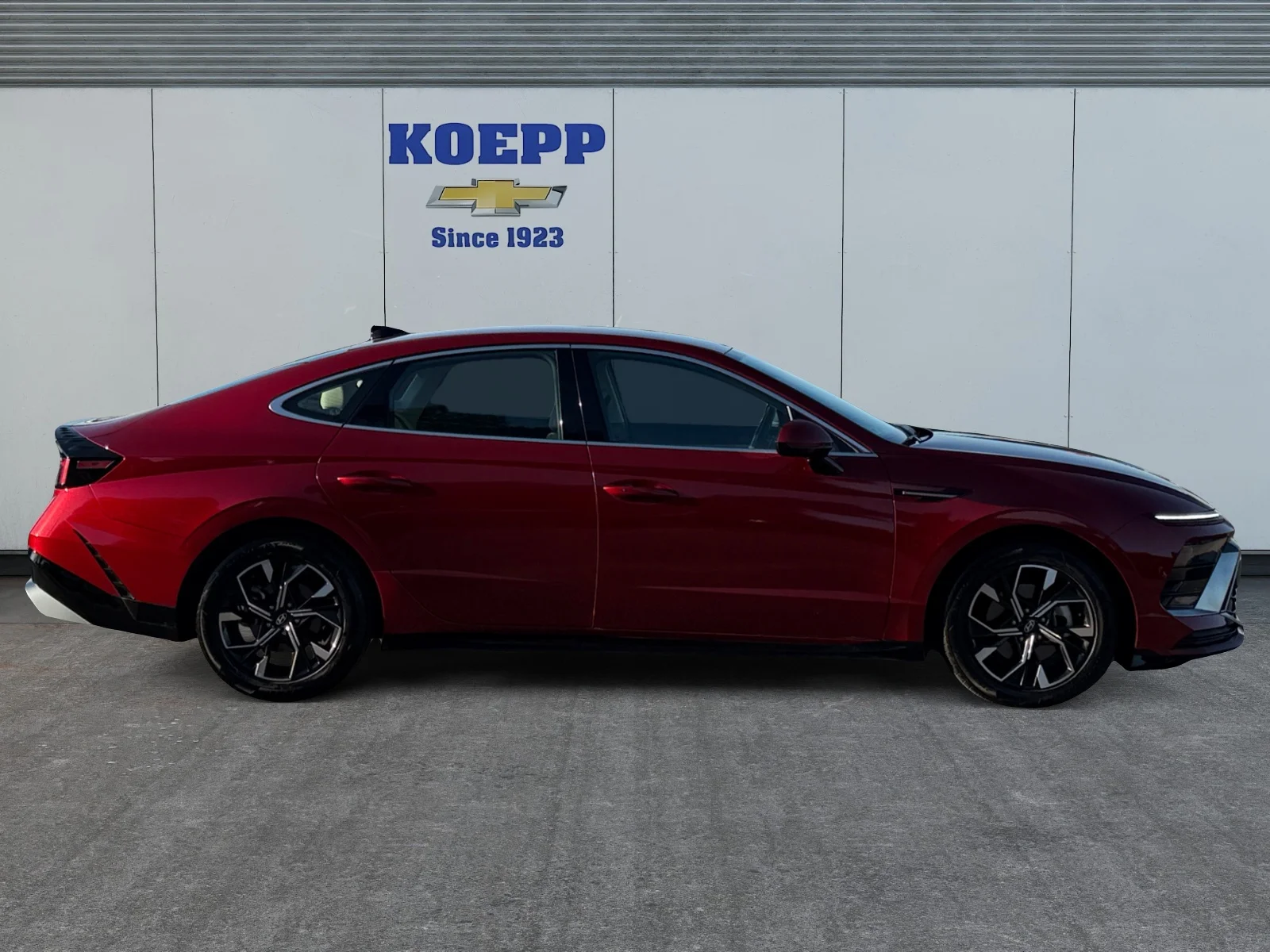 Used 2025 Ultimate red Hyundai SEL image 6