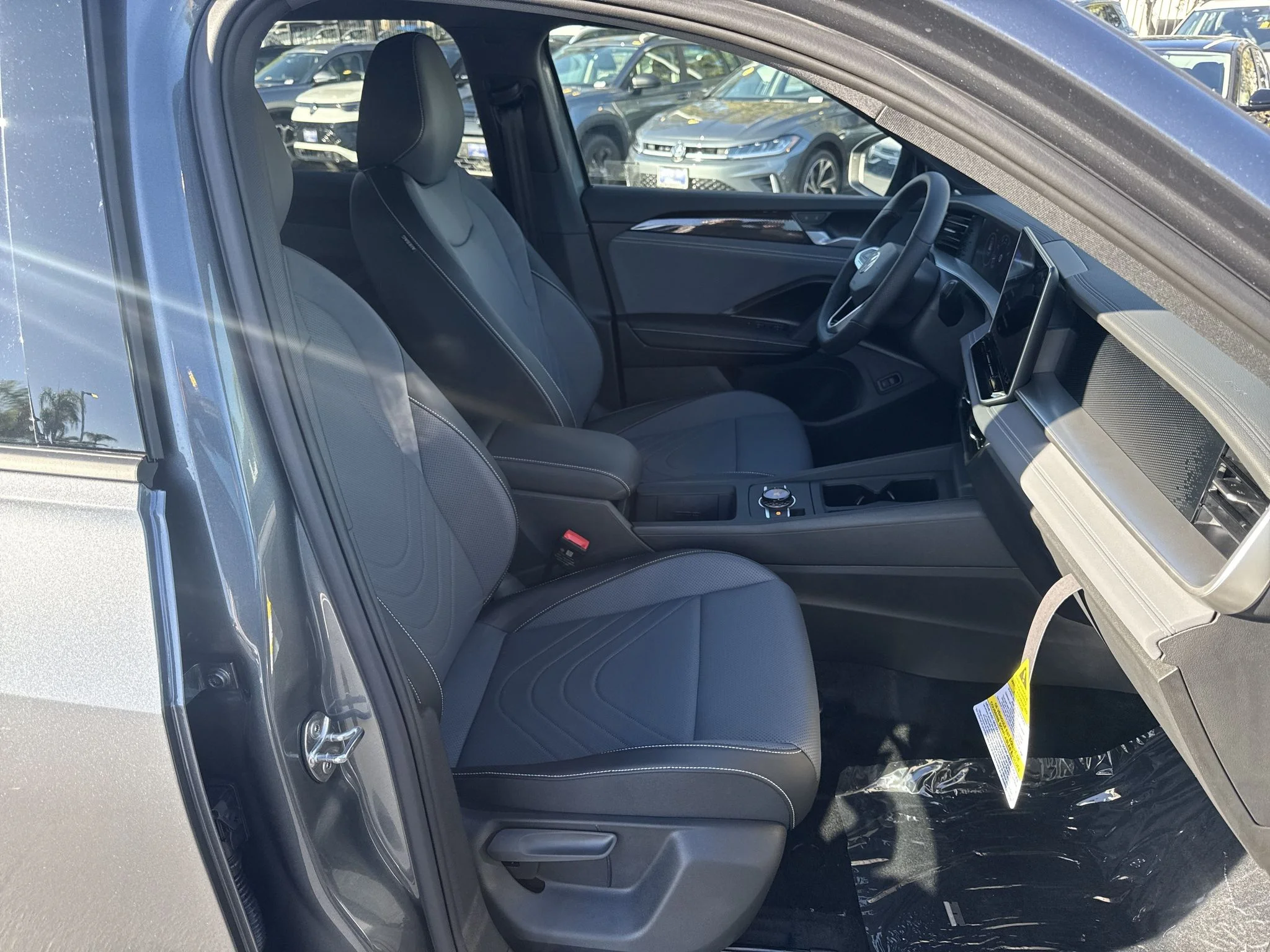 New 2026 Platinum Gray Metallic Volkswagen SE R-Line Black image 19