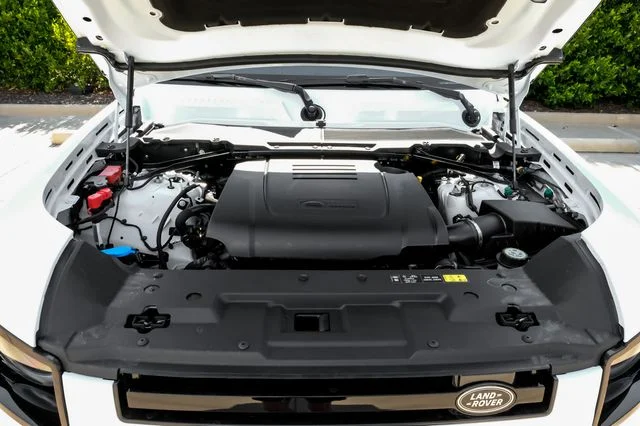 New 2026 Fuji White Land Rover S image 55