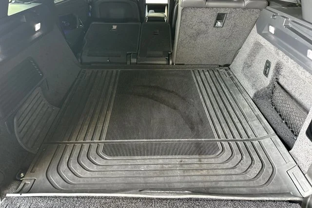 Used 2024 Black Land Rover SE image 14