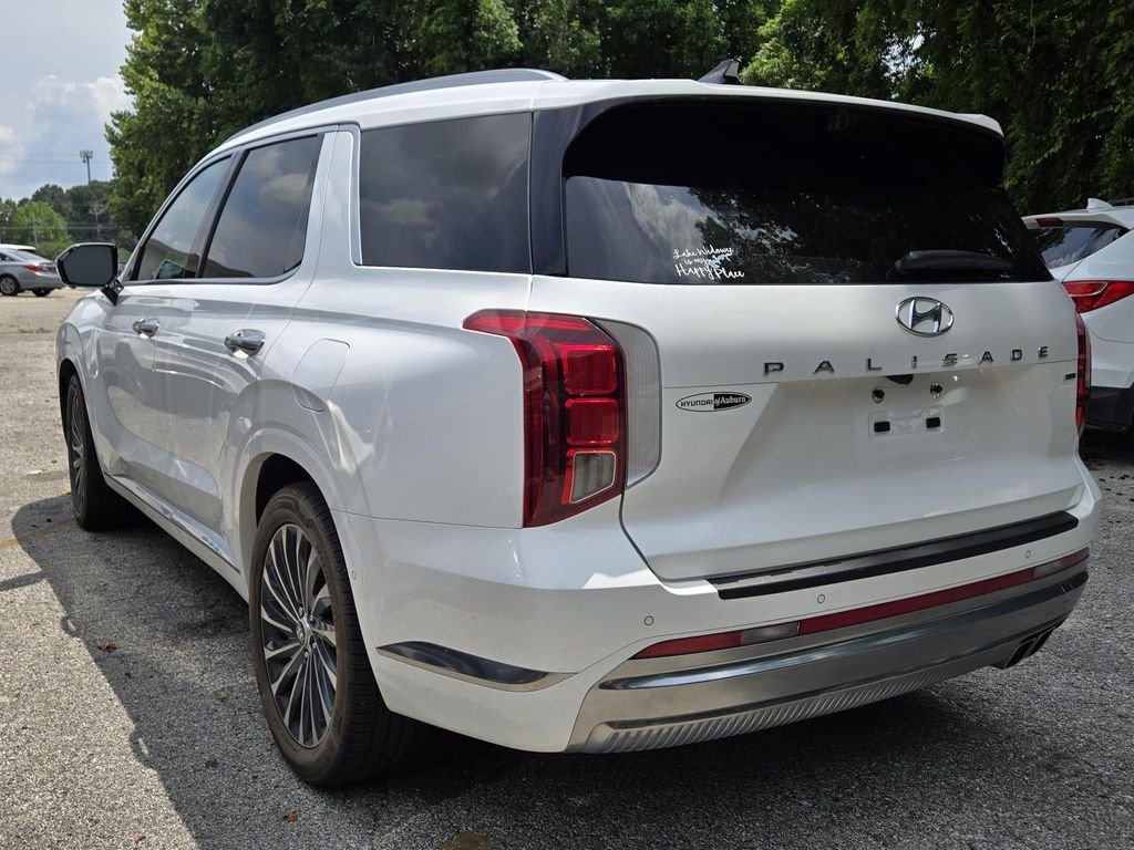 Used 2024 White Hyundai Calligraphy image 3