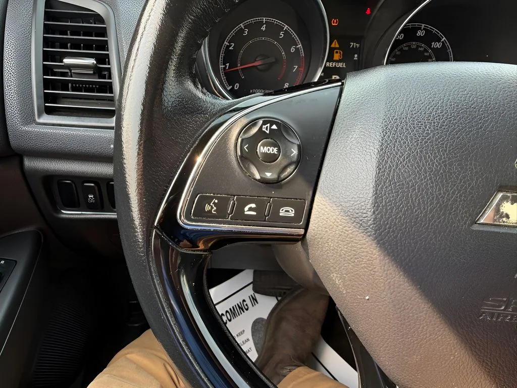 Used 2017 Silver Mitsubishi 2.0 ES image 24